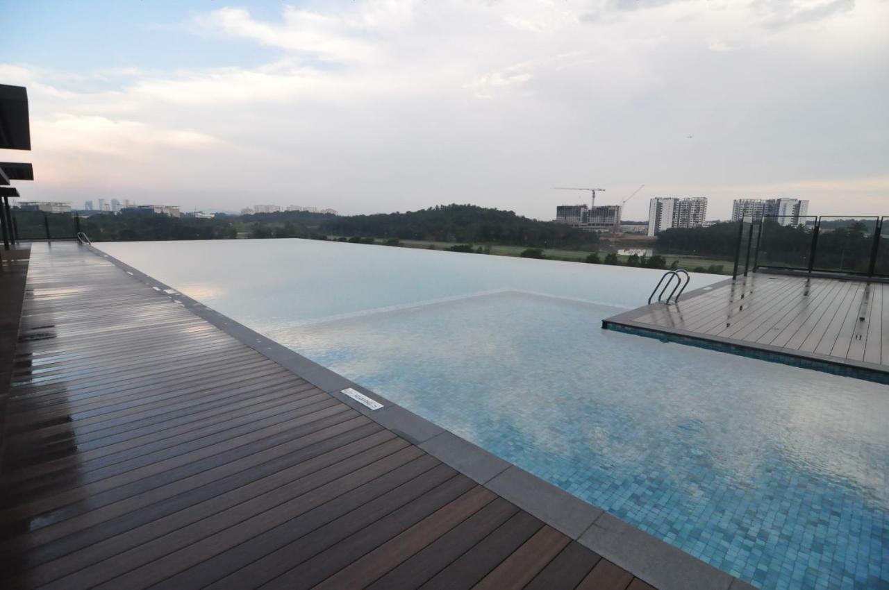 Kenwingston Square Garden By Idealhub Cyberjaya Eksteriør billede